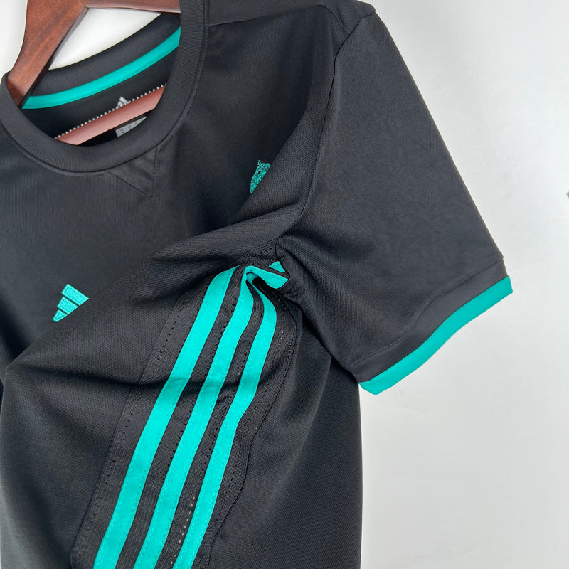 Camisa Retrô Real Madrid 2017-18 Black