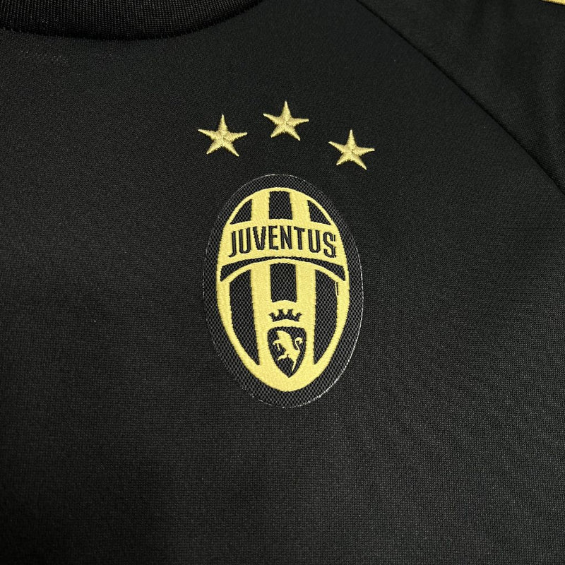 Camisa Retrô Juventus 2015-16 Black