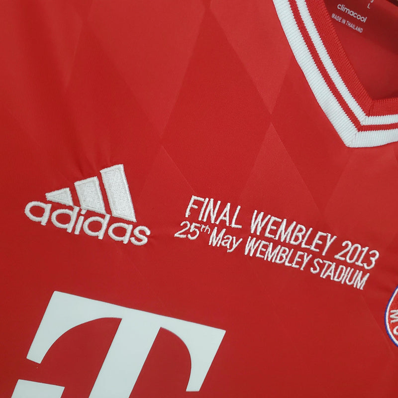 Camisa Retrô Bayern de Munique 2013/14 Home Champions League Edition