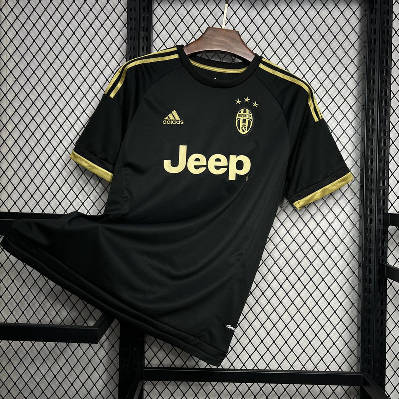 Camisa Retrô Juventus 2015-16 Black