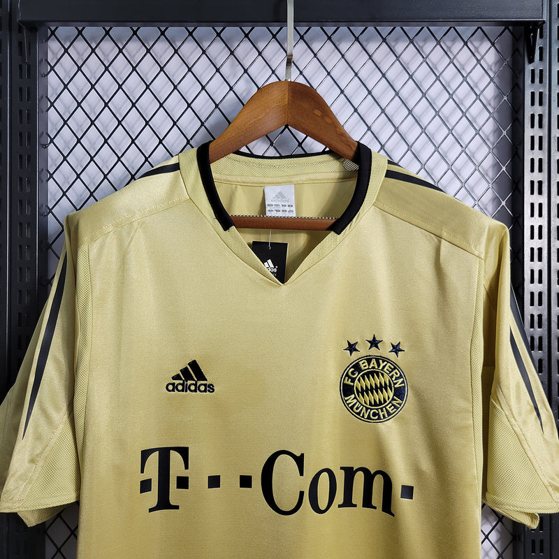 Camisa Retrô Bayern de Munique 2004-05 Gold